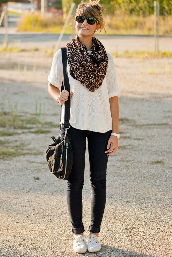 Leopard-Print-Scarf-White-T-shirt-Dark-Wash-Skinny-Jeans-And-White-Sneakers