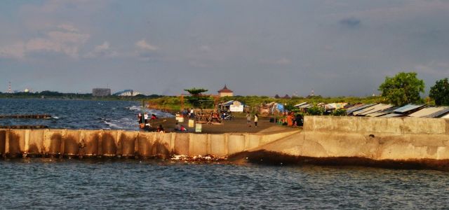 Senja di Pantai Maron, Semarang