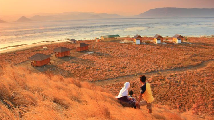 Pulau Sumbawa Punya Pesona yang Begitu Menggoda. Yakin Nggak Pengen Liburan Ke Sana Segera?