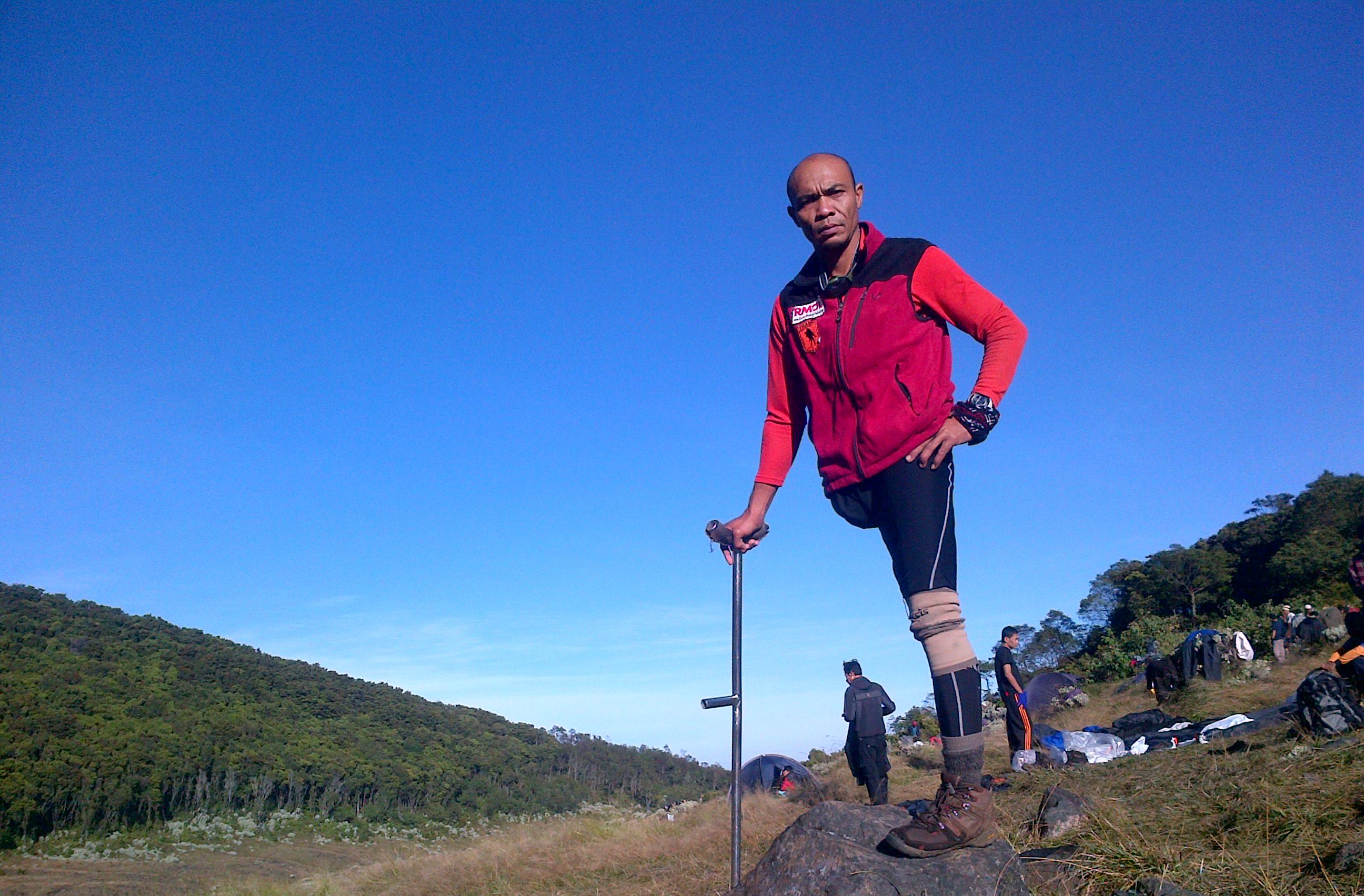 Inspirasi Buat Kamu Para Pendaki. Sabar Gorky, Tunadaksa yang Mampu Taklukkan Puncak-Puncak Tertinggi Dunia!