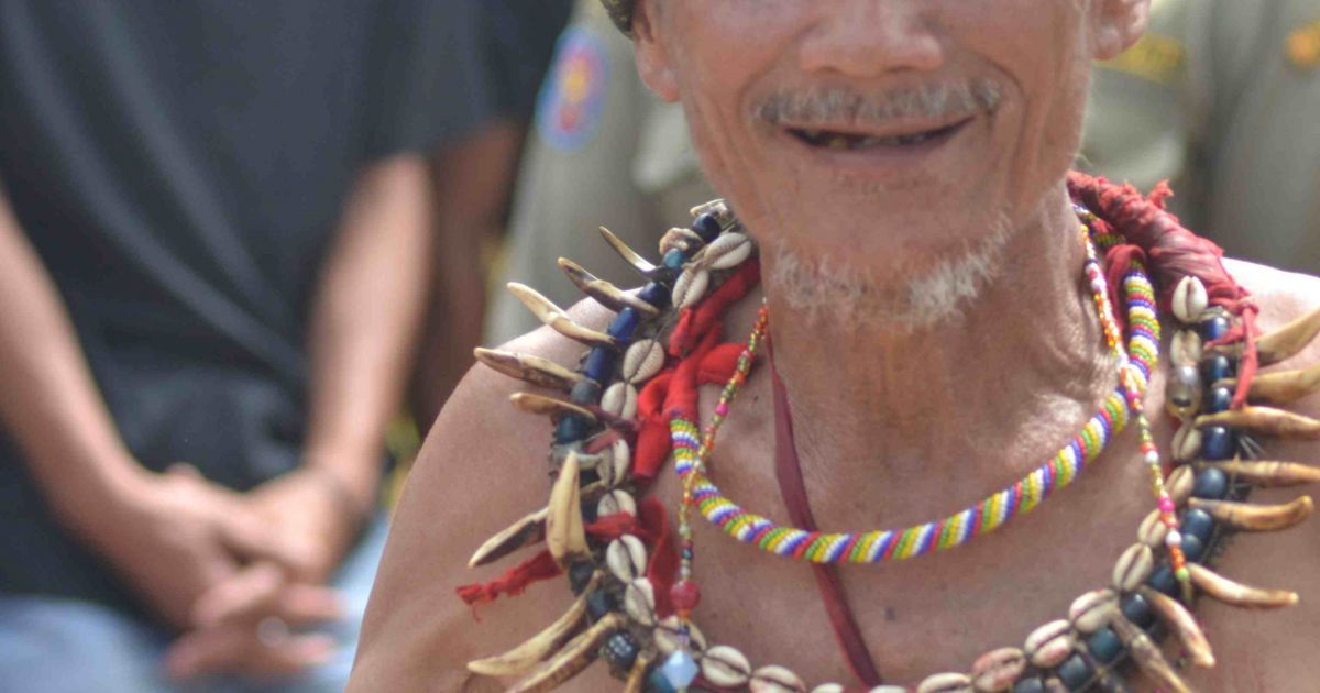 Nyobeng, Ritual Mencuci Tengkorak Kepala. Ini Plesirku, Kamu?