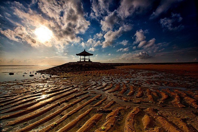 Sanur di kala senja.