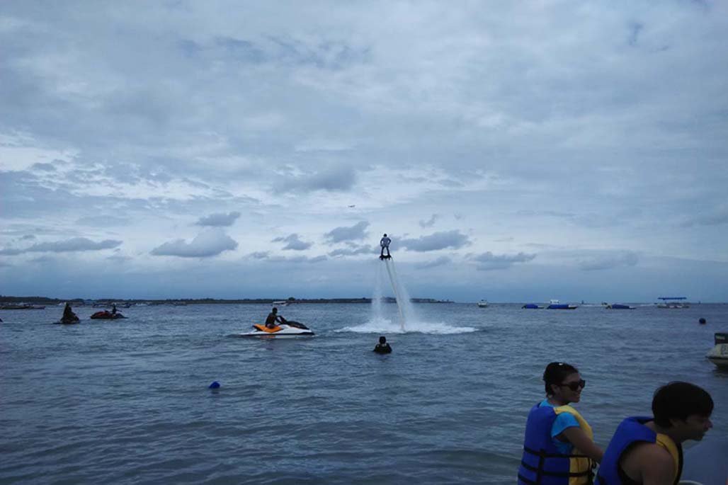 Keseruan Menelusuri Tiga Pantai Dalam Sehari