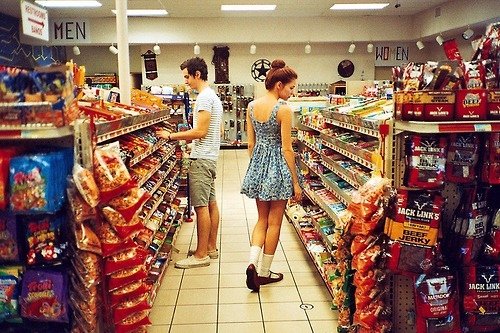 boy-food-girl-meeting-photography-supermarket-Favim.com-42099