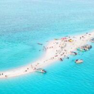 10 Pantai Terindah di Indonesia yang Begitu Syahdu. Kamu Wajib Mengunjungi Setidaknya Sekali Seumur Hidupmu!