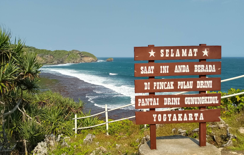 pesona pantai drini jogja