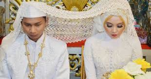 ahh si mantan nikah???