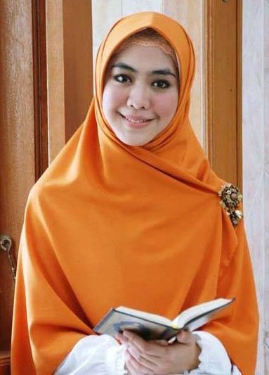 7 Alasan Kamu Tetap Setia Sama Hijab Segi Empat Sederhana 