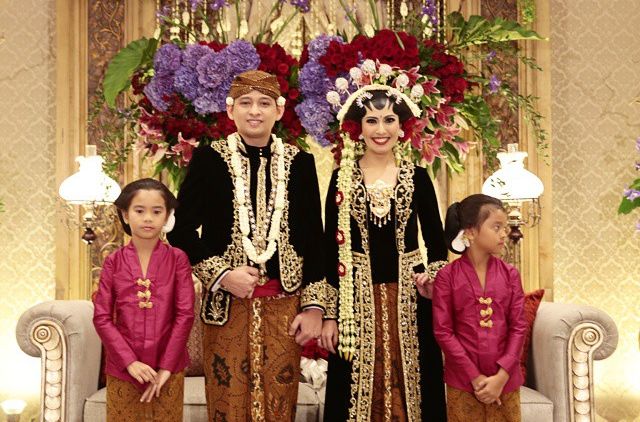 Pendamping Pengantin Cilik Memang Menggemaskan. 9 Kegemasan ini Dijamin Makin Bikin Kamu Ngebet Cepet Nikah Deh!