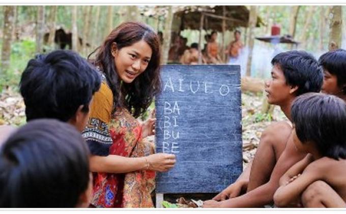 Akting Prisia dalam film Sokola Rimba.