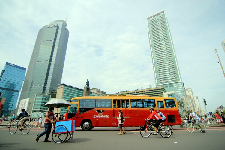 Setidaknya Sekali Seumur Hidup, Ini 6 Alasan Kamu Harus Coba Bekerja di Jakarta Setelah Lulus Kuliah