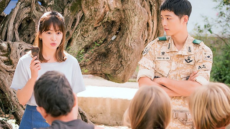 Descendant of the Sun yang Fenomenal Udah Mau Tamat. Nih, 5 Bocoran di Episode-Episode Akhir yang Malah Bikin Tambah Penasaran!