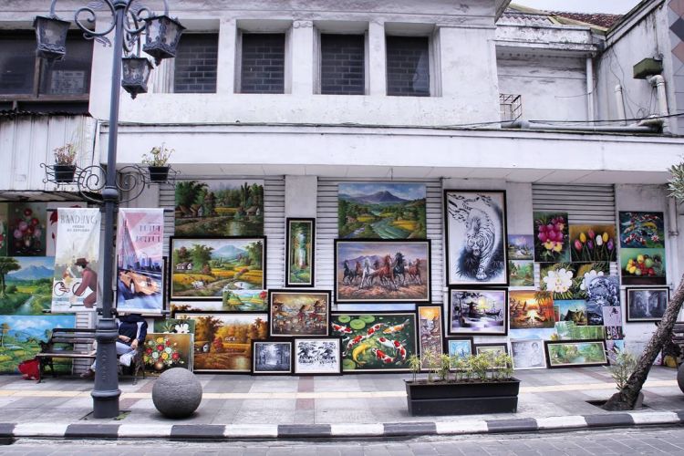 Lukisan yang ada di Jalan Braga.