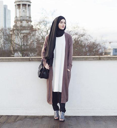 Long Cardigan Memang Luaran yang  Pas Agar Penampilan 