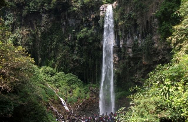 Wisata alam air terjun Jumog