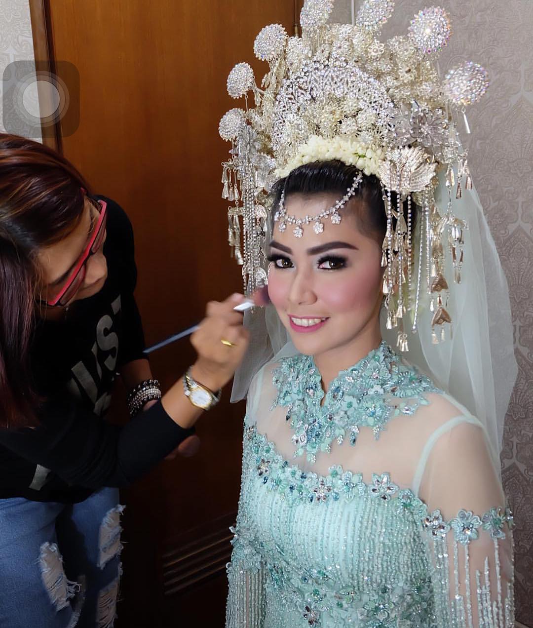 9 Inpirasi Make Up Natural Buat Calon Pengantin Tampil Cantik