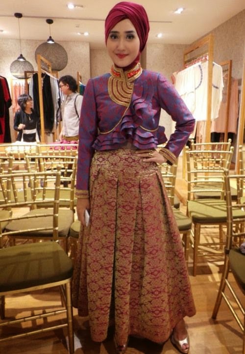 Nggak Hanya Kebaya  Kutubaru Dengan 8 Inspirasi Songket  