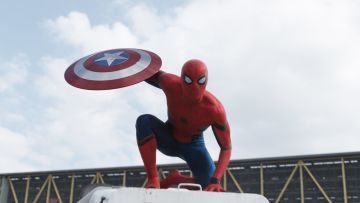 Akhirnya Superhero Favorit Kita Dibikinin Film Nih Sama Marvel. Simak Yuk Beberapa Bocoran dari Film Spiderman: Homecoming.