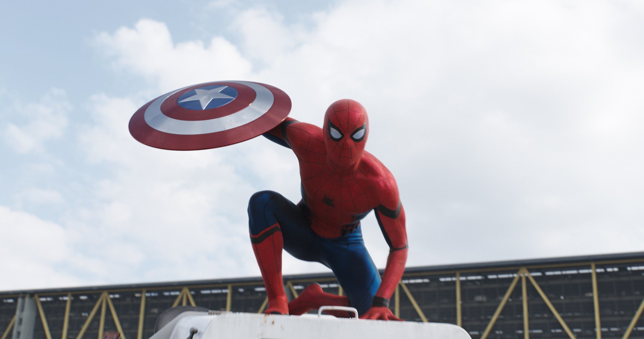 Akhirnya Superhero Favorit Kita Dibikinin Film Nih Sama Marvel. Simak Yuk Beberapa Bocoran dari Film Spiderman: Homecoming.