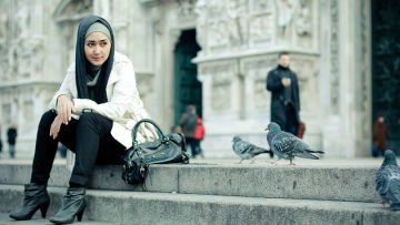 Untukmu Hijabers yang Doyan Travelling, 8 Tips Cerdas Ini Wajib Kamu Coba! Bikin Penampilan Kian Menawan!