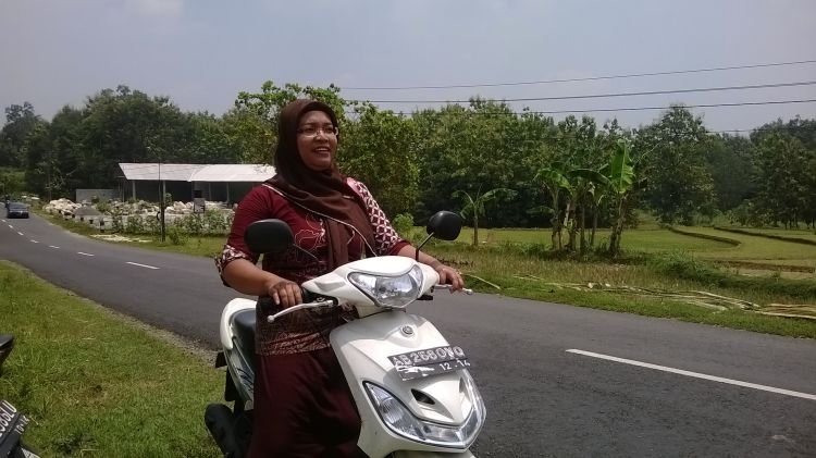 Mau marah pas lihat ibu-ibu, eh ingat ibu di rumah :(