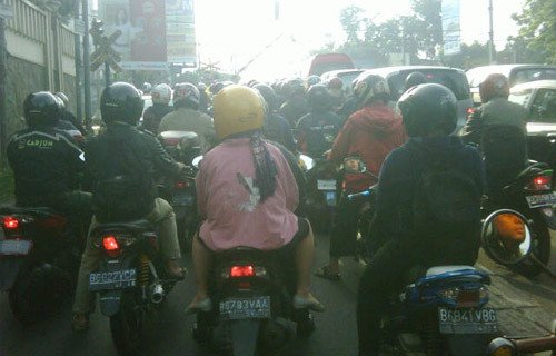 13 Tipe Pengendara Motor yang Ngeselin