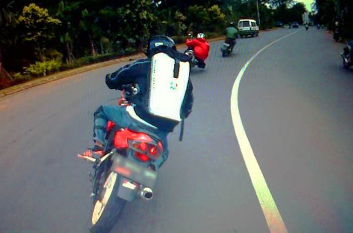 13 Tipe Pengendara Motor yang Ngeselin