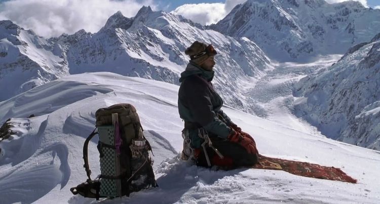 Masih boleh kok sholat pakai sepatu