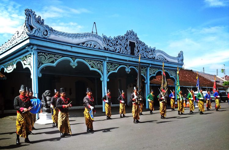 kraton solo