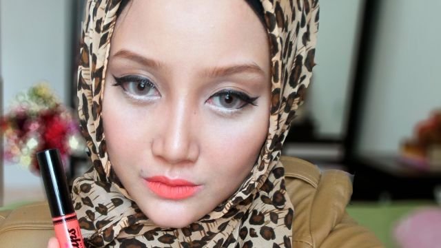 Pusing milih warna lipstik? Mampir dulu ke channel-nya Linda