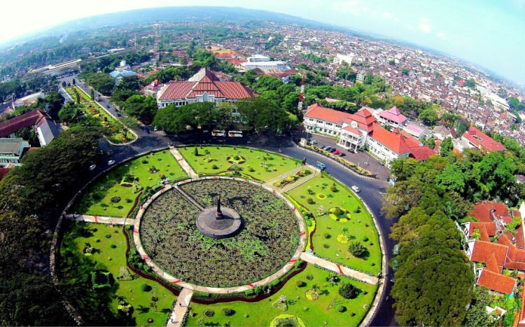 alun alun malang