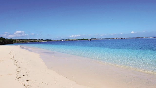 Selong Belanak, Pantai Padang Pasir Putih di Lombok Selatan