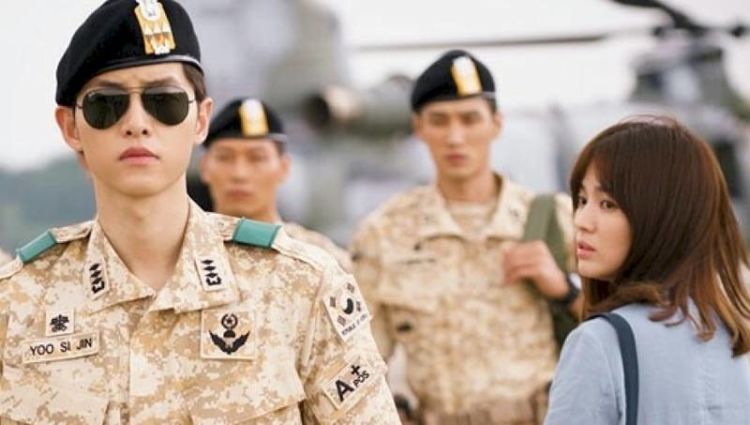 Song Joong Ki dan Song Hye Kyo, yang chemistry-nya lekat.