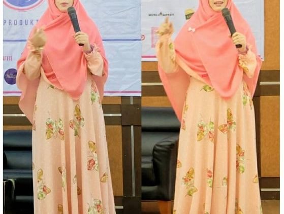 8 Inspirasi Hijab Menutup Dada a la Selebgram. Tetap Bisa Stylish Tanpa Repot