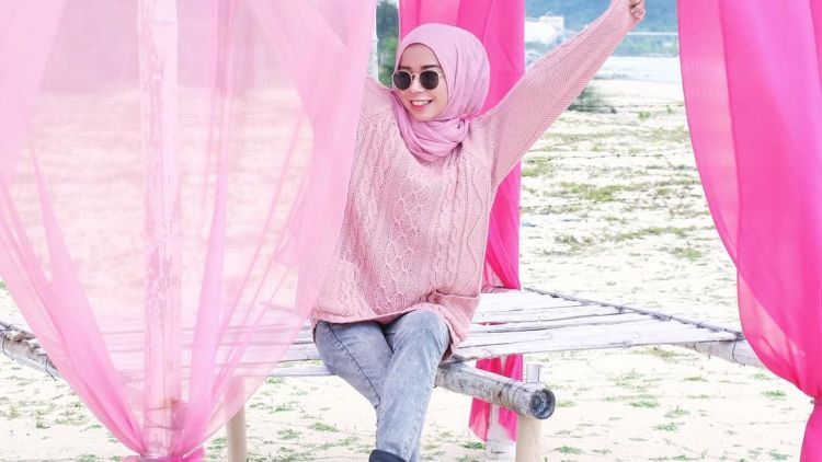 Selebgram @sonyasams dan 17 Inspirasi Pink-nya. Tetap Menawan Tanpa Kesan Kekanakan