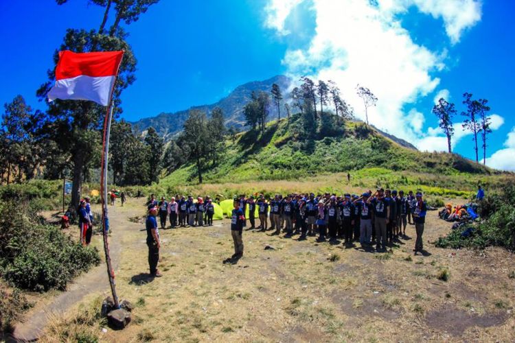 Jomblo Mendaki Rinjani 2015