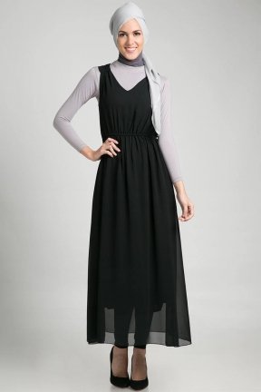 maxi dress ini bisa disandingkan dengan outwear cantik