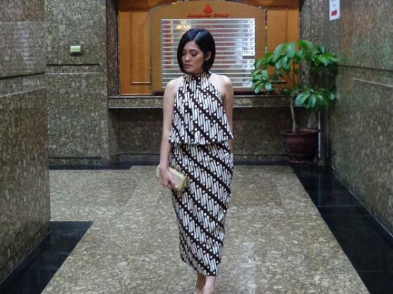 Niat Pakai Dress Batik Tapi Dibilang Mirip Daster? Cek Dulu 8 Pilihan Dress Batik Lucu Ini