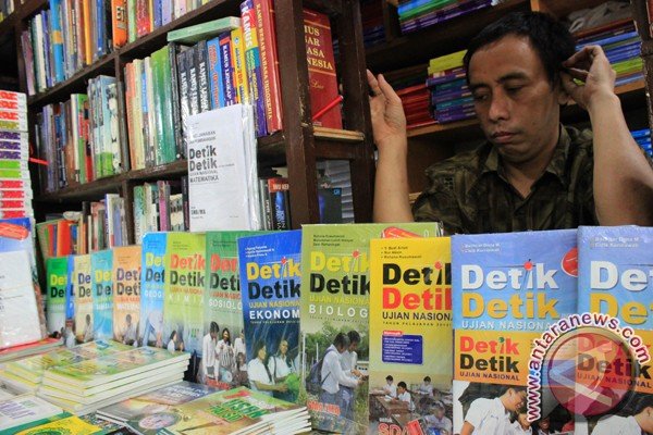 Buku latihan.