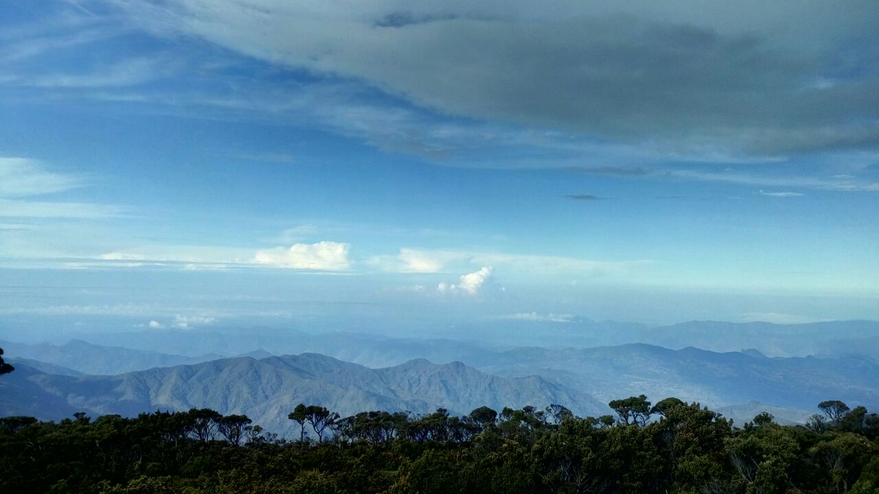 Menuju Puncak Rante Mario