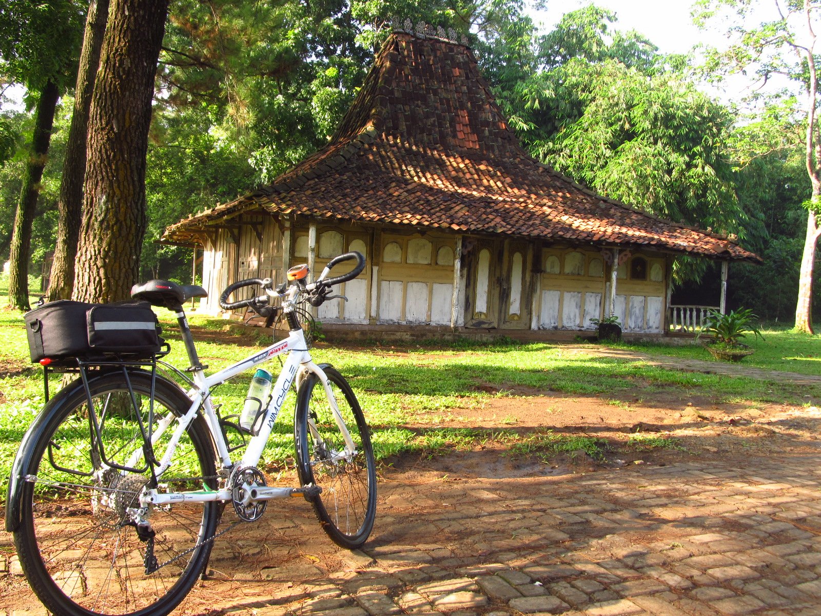 Meskipun Terkenal Macetnya Parah, Depok Juga Punya Destinasi Wisata yang Bikin Kamu Ceria Lho!