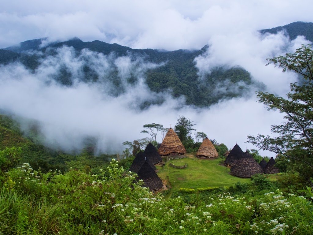 Suka Traveling Tapi Nggak Bisa Nulis? Ini Loh Tips Buat Jadi Travel Blogger Keren ala Iqbal Kautsar!