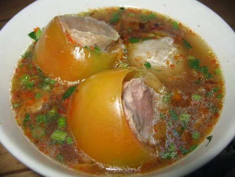 ada bakso di dalam tomat~