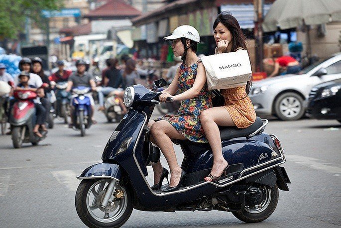 Inilah 6 Alasan Cewek (Mumpung Belum Jadi Emak-Emak) Naik Motor Matic Selalu Bikin Jatuh Hati