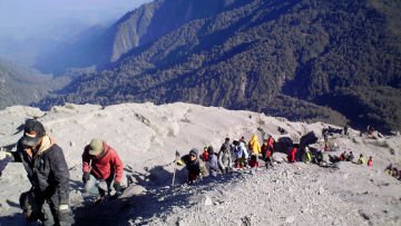 Lagi, Berita Mengejutkan dari Gunung. Dua Pendaki Asal Cirebon Dikabarkan Hilang di Gunung Semeru!