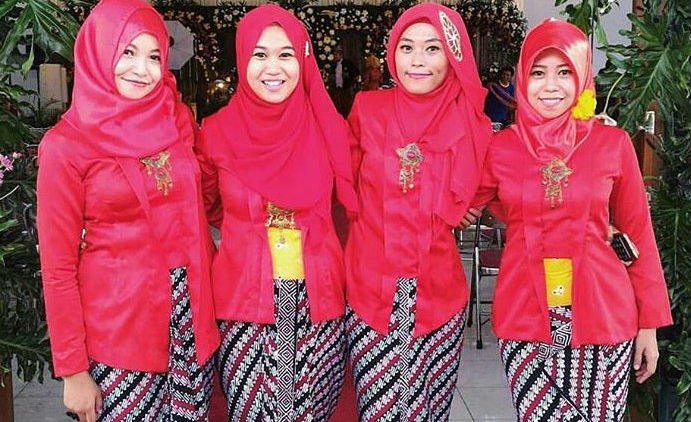 11 Model Kebaya Kutu Baru Modern Hijab