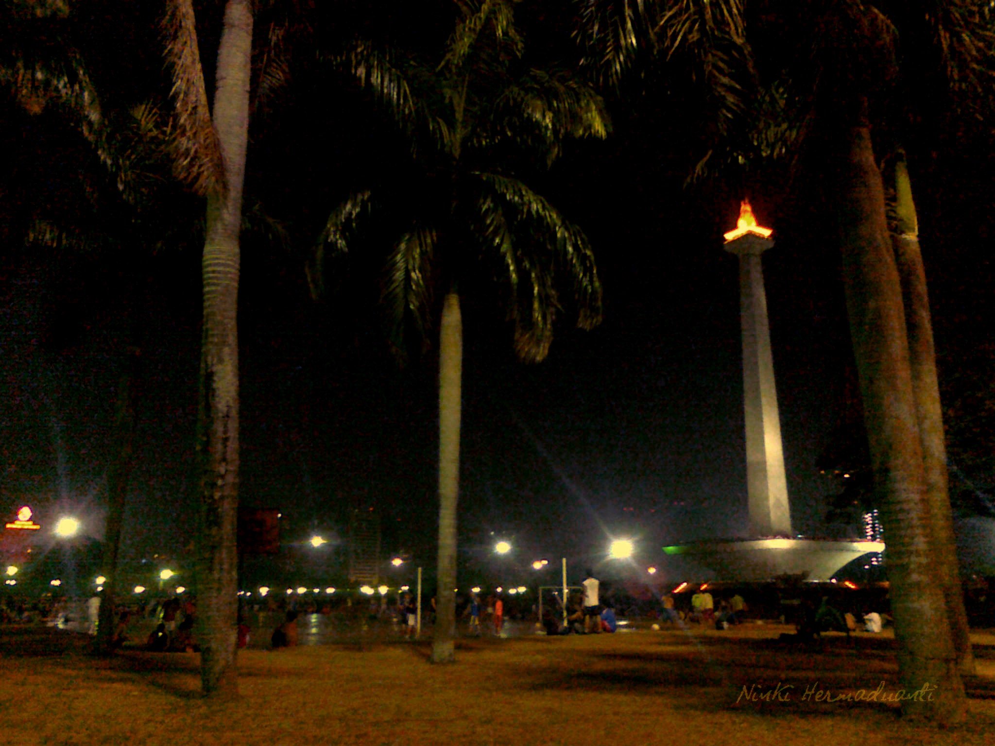 Taman-taman Kota Ini Nggak Cuma Menawarkan Keindahan, tapi Juga Tempat Bersemayam Setan-setan!