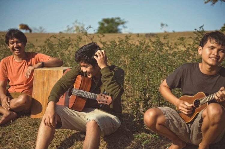 Waktu Lagi Bete dan Pengen Marah-marah, 10 Lagu Ini Bikin Kamu Adem