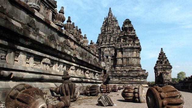 Candi Prambanan.