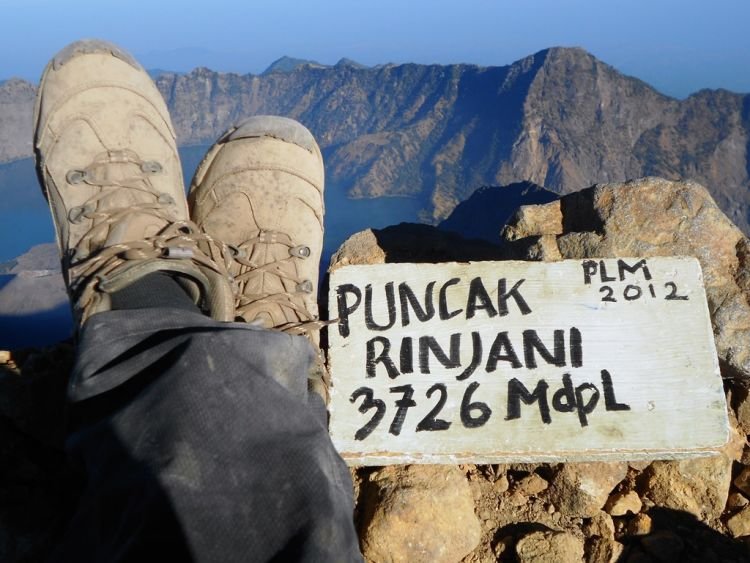 Semoga tiada duka lagi dari gunung, ya! :(